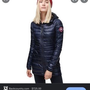 Canada Goose Hybridge Lite Puffer Coat navy blue